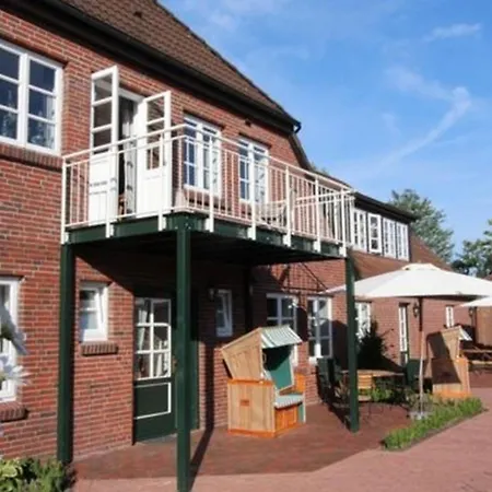 Greetsiel Am Hafen 